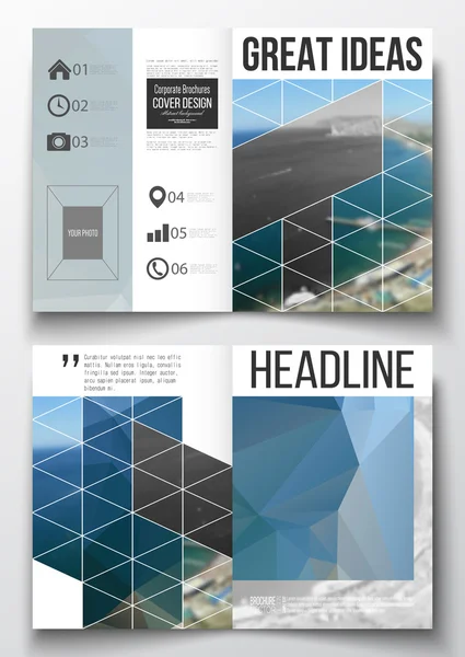 Ensemble de modèles d'affaires pour brochure, magazine, dépliant, livret ou rapport annuel. Fond polygonal coloré, fond flou, paysage marin, texture vectorielle triangle moderne — Image vectorielle