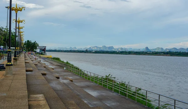 Vista panorámica de Nakhon Phanom y el río Maekhong —  Fotos de Stock