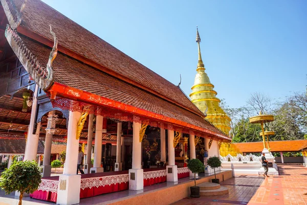 10 / 02 / 2019: wat-phra-that-jomthong, tailandesa: wat-phra-that-jo — Fotografia de Stock