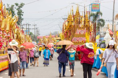 Yasothon, Tayland - 11 Mayıs 2019: Geleneksel Tayland dans grubu 