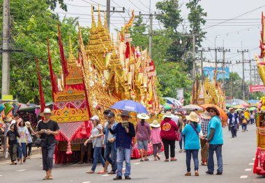 Yasothon, Tayland - 11 Mayıs 2019: Geleneksel Tayland dans grubu 