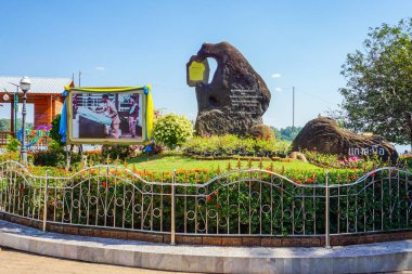 25 / 12 / 2019: Kaeng Saphue Halk Parkı, Ubonratchathani, Tayland 