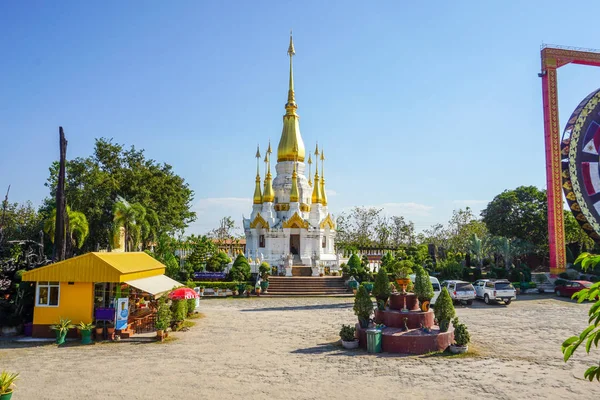 25/12/2019: wat tum ku ha sawan(Temple) landmark of Ubonratchath — 图库照片