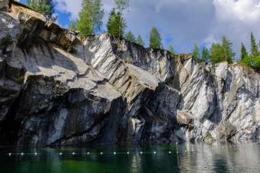 Büyük ve büyük beyaz mermer Kanyon.