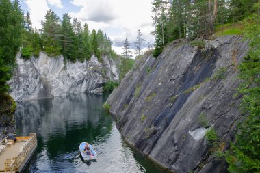 Büyük ve büyük beyaz mermer Kanyon.
