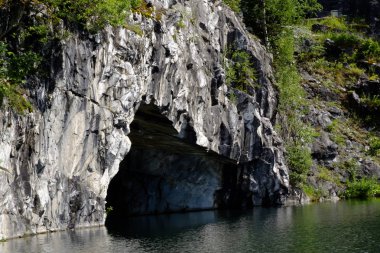 Su mermer Mağarası.
