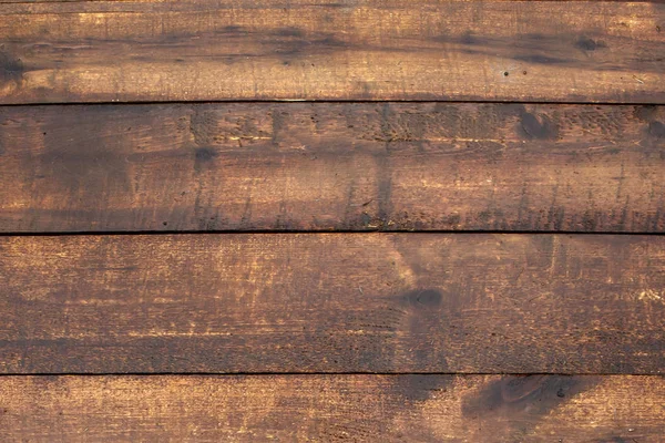 Bordo di legno duro naturale è bagnato dopo pioggia . — Foto Stock