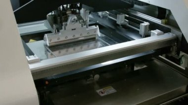 Makinedeki PCB 'nin temel plakasını oluşturma.