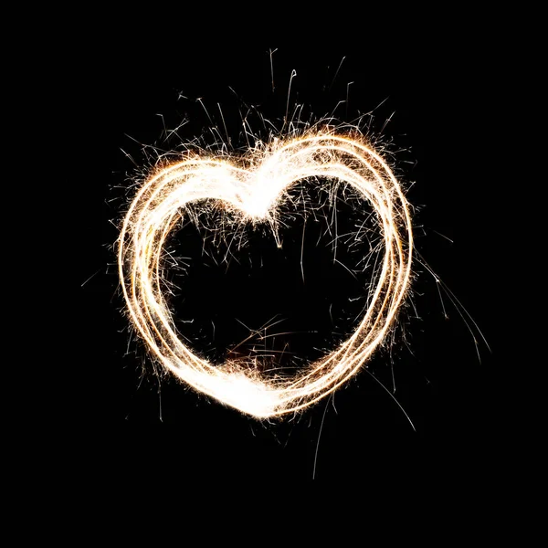 从烟火的心脏。爱情火花。庆祝.概念 — 图库照片