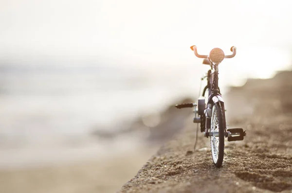 Bicicleta Brinquedo Praia Para Férias Relaxar Tempo — Fotografia de Stock