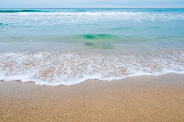 Akdeniz 'deki kıyı manzarası