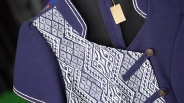 Kuzey tarzı giyim, pantolon, Ayakkabı, Ayakkabı mağaza vardır