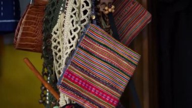 Kuzey tarzı giyim, pantolon, Ayakkabı, Ayakkabı mağaza vardır