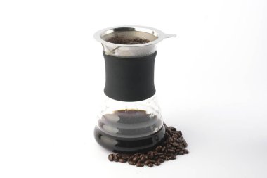 Damla sıcak kahve ve kahve çekirdeği, paslanmaz filtreli..