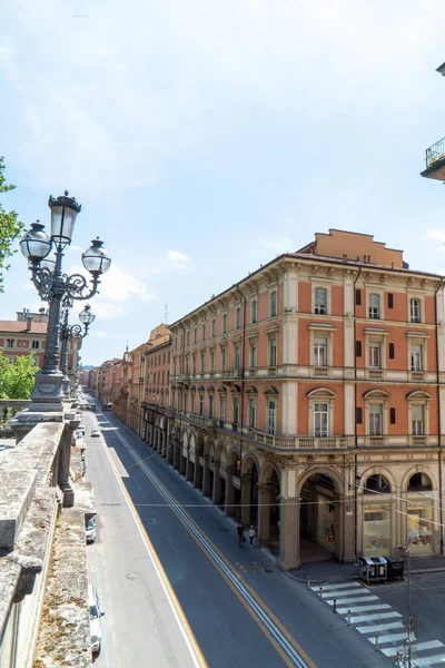 Bologna İtalya 'daki Parco della Montagnola manzarası