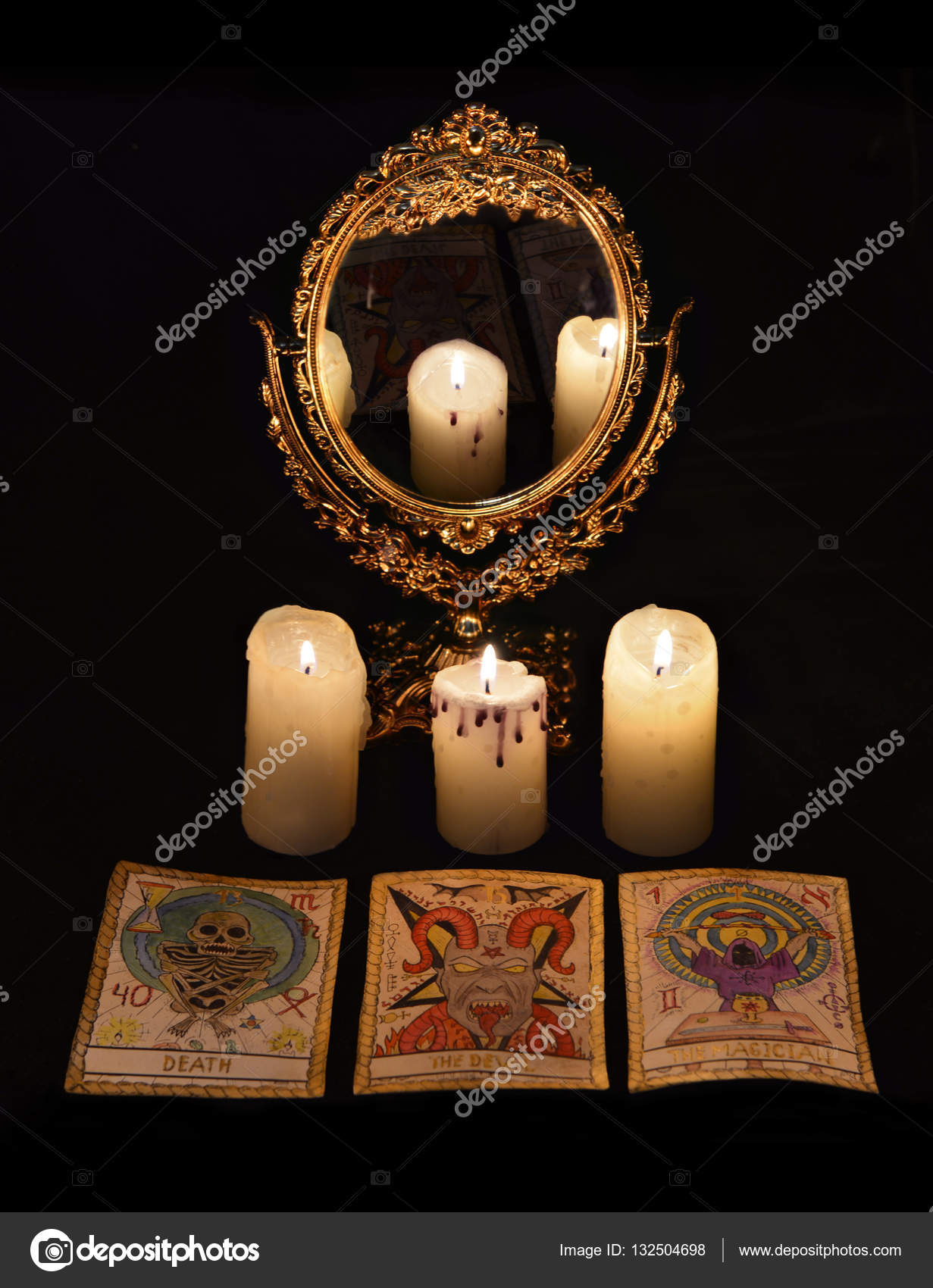 Mirror, candles and the tarot cards. — Stock Photo © Samiramay 132504698