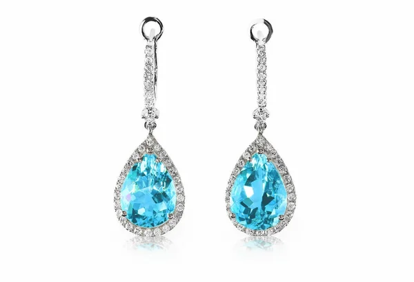 Linda aquamarine diamante azul turquise topázio almofada de pedra preciosa corte forma de pêra gota de lágrima pendurar brincos de diamante . — Fotografia de Stock