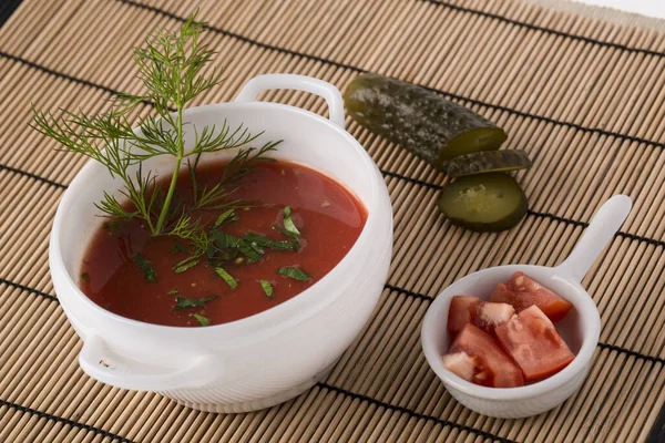 Original Spanische Gazpacho Suppe Auf Dem Mit Dill Dekorierten Teller — Stockfoto