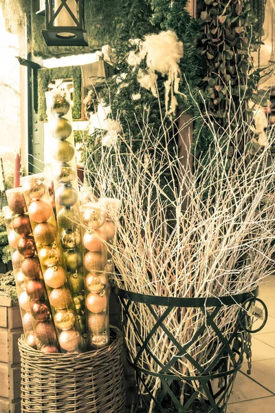 背景に美しいクリスマスの装飾 ロイヤリティフリーのストック写真
