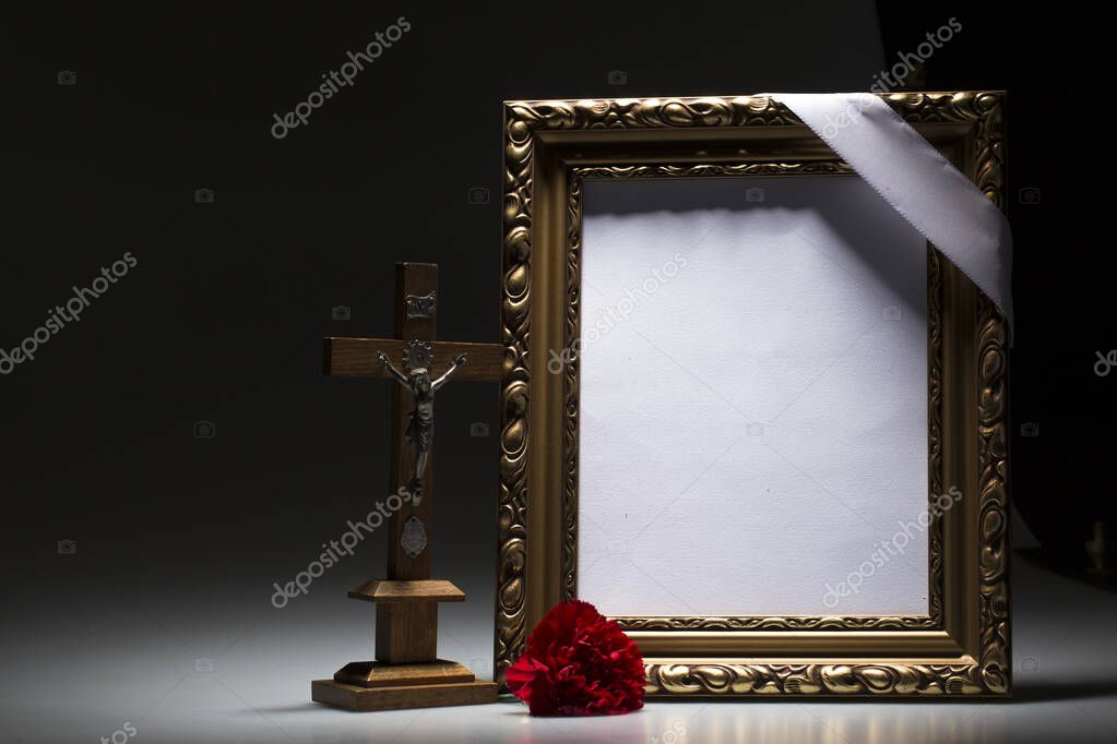 Вставить фото в траурную фоторамку. Траурные фоторамки военному. Траурная рамка для собаки. Фоторамки для траура непромокаемые. Траурные рамки для кошек