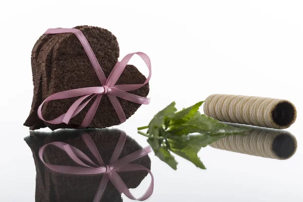 Шоколадное Печенье Форме Сердца Белом Фоне — стоковое фото