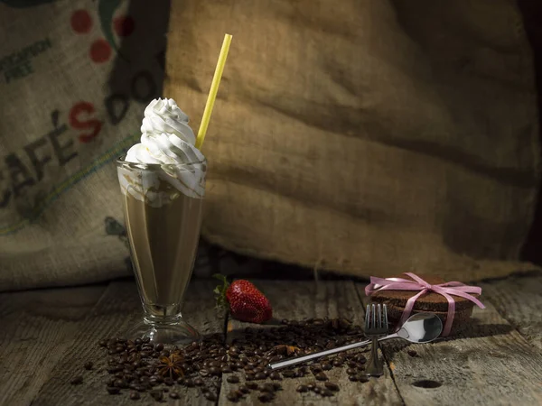 Eiskaffee Stillleben Auf Altem Holzgrund — Stockfoto