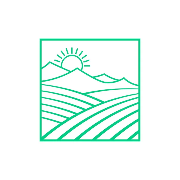 Зелені поля і гори з сонцем — стоковий вектор