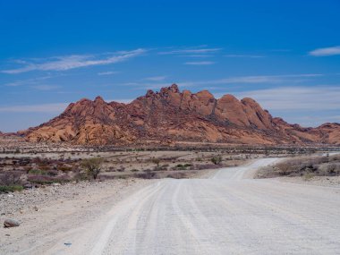 Spitzkoppe Dağı - Namibya 'da Damarland manzarası.
