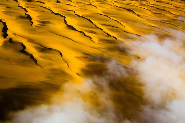 Sand dunes of Namib desert from aircraft on Skeleton coast in Namibia. — Stockfoto