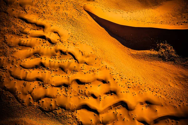 Namib Çölü 'nün kum tepeleri Namibya' daki İskelet Sahili 'ndeki uçaklardan..
