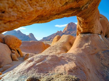 Kaya oluşumu - Spitzkoppe Dağı - Namibya 'daki Damaraland manzarası.