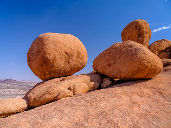 Formação de rochas - Montanha Spitzkoppe - Damaraland paisagem na Namíbia . — Fotografia de Stock