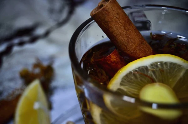 Glass Cup Lemon Ginger Tea Cinnamon Horizontal Orientation — Stock Photo, Image