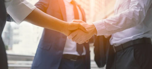 Handschlag Von Business People Kollegen Teamwork Meeting Händchenhalten Und Händeschütteln — Stockfoto