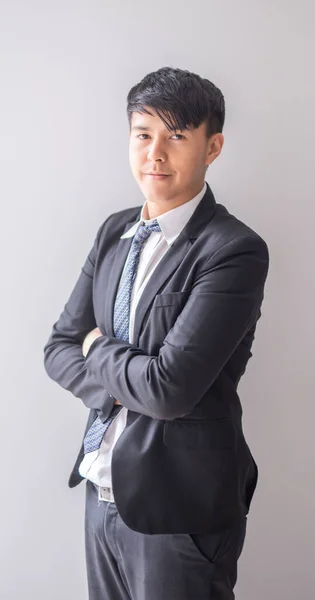 Portret Młodego Azjatyckiego Biznesmena — Zdjęcie stockowe