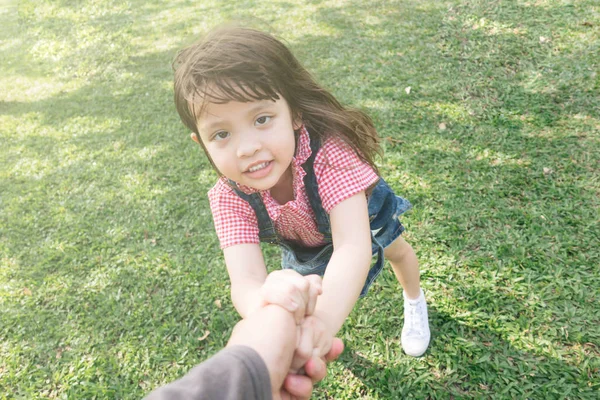 Little Cute Girl Holding Hands Parents Looking Camera — Stock Photo, Image