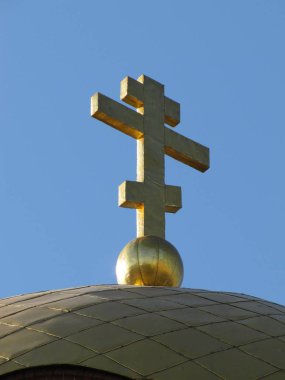 Kubbede Ortodoks haçı.