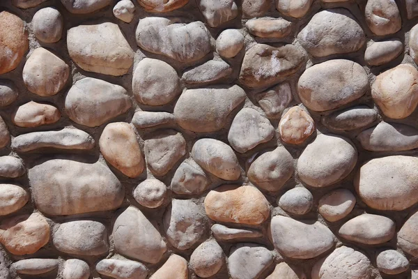 Pełny Widok Ramki Odcinka Ściany Dużymi Kamieniami Ozdobnie Osadzonymi Betonie — Zdjęcie stockowe