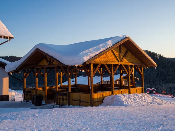 Gazebo Madeira Estilo Alpino Estância Esqui Gornaya Salanga Inverno Manhã — Fotografia de Stock