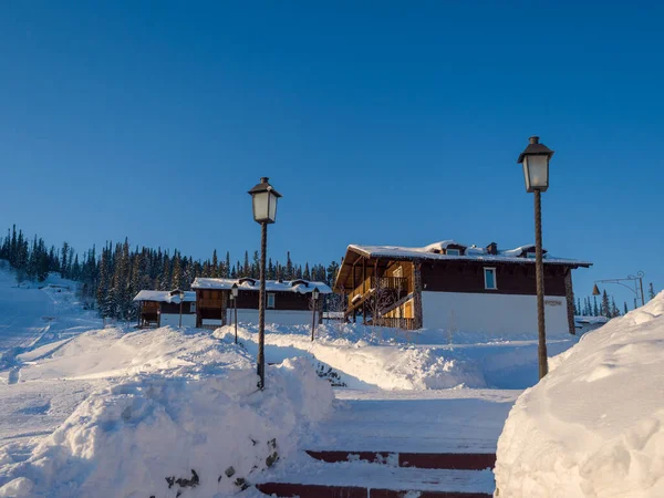 Dageraad Het Skigebied Mountain Salanga Lyrisch Winterlandschap Frosty Ochtend Siberië — Stockfoto