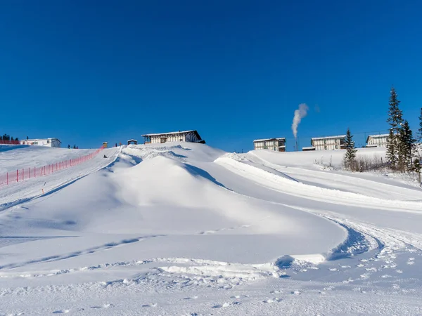 Pista Nieve Para Tubos Estación Esquí Gornaya Salanga Día Soleado —  Fotos de Stock