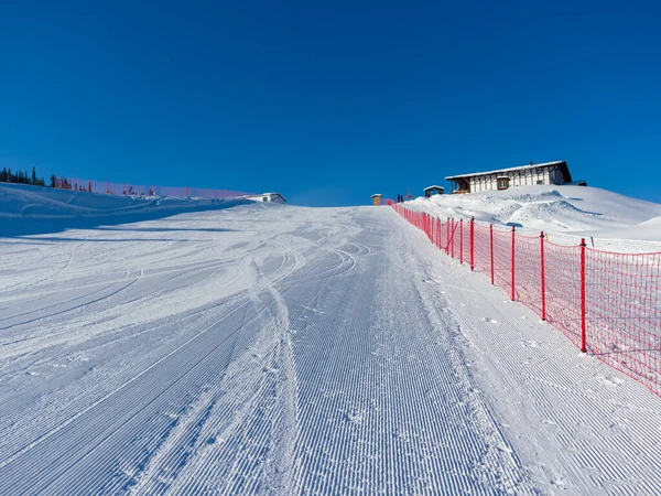 Pista Nieve Estación Esquí Gornaya Salanga Huellas Cerca Gato Nieve — Foto de Stock