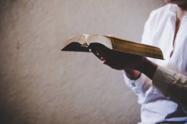 Tanrı 'ya dua et, Tanrı 'dan bereket için dua et..