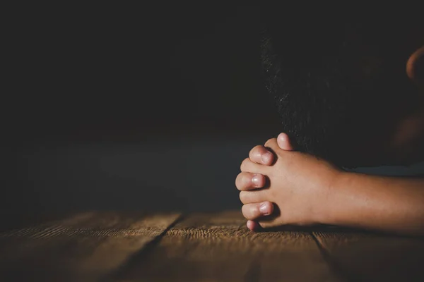 Praying Hands Little Boy Wooden Table Background — Stock Photo, Image