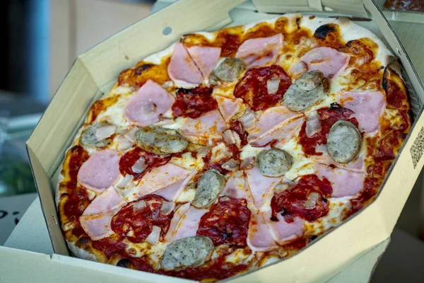 Margherita Parma Presunto Frutos Mar Amante Carne Salsicha Italiana Pizza — Fotografia de Stock
