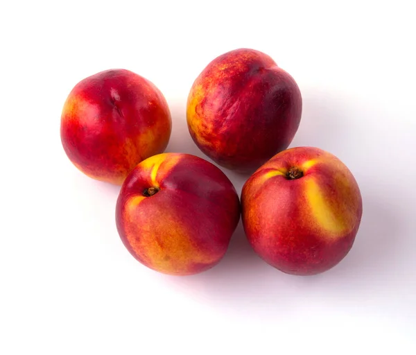 Nectarinas Sobre Fondo Blanco Aisladas — Foto de Stock