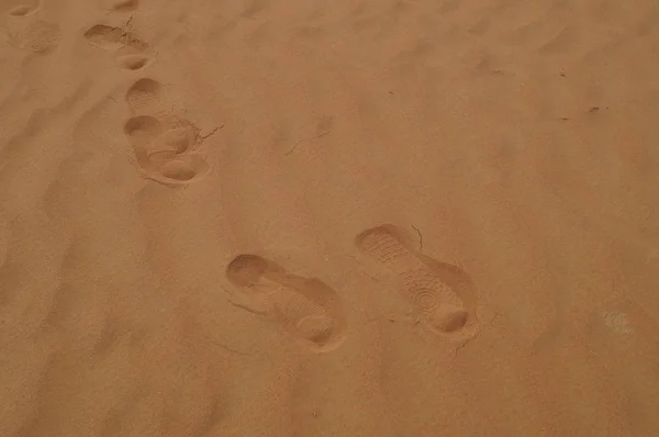 Pegadas Areia Deserto Dos Emirados Árabes Unidos — Fotografia de Stock