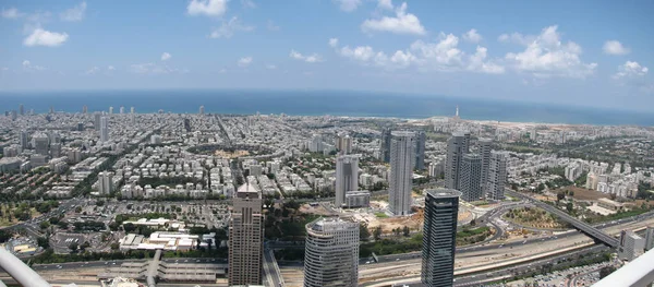 Moshe Aviv Kulesi 'nden Tel Aviv manzarası. İsrail