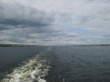 Volga Nehri 'nde bir tekne gezisi. Volga bölgesi. Rusya.