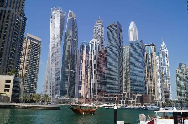 Arranha Céus São Magníficos Arquitetura Moderna Dubai Emirados Árabes Unidos — Fotografia de Stock